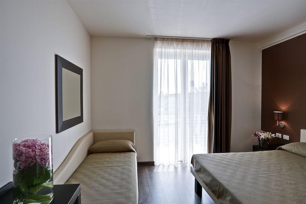 Hotel Acquadolce Peschiera del Garda Exterior foto